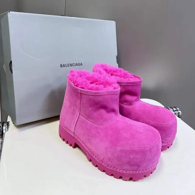 Balenciaga Boots fur-lined suede platform with lug soles product detail image 14