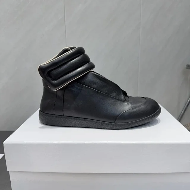 Unbranded Sneakers High-top with padded ankle strap product detail image 3