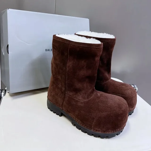 Balenciaga Boots fur-lined suede platform with lug soles product detail image 7