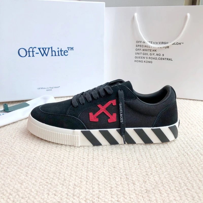 Off-White Sneakers Low-Top Arrow Logo Stripe-Sole — 1