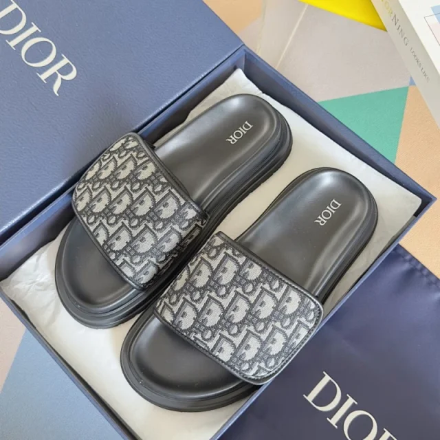 Dior Slippers Oblique Logo Slide product detail image 5