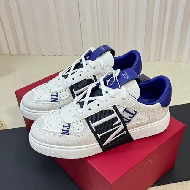 Valentino Sneakers low-top with VLTN logo side strap product detail image 2
