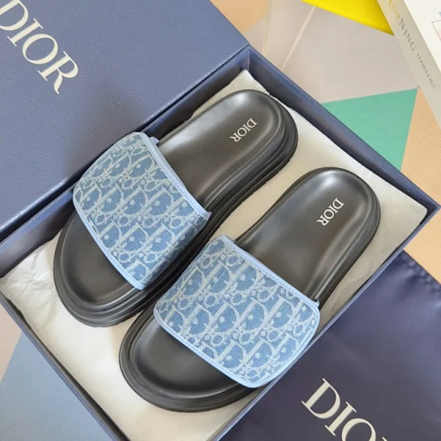Dior Slippers Oblique Logo Slide product detail image 2