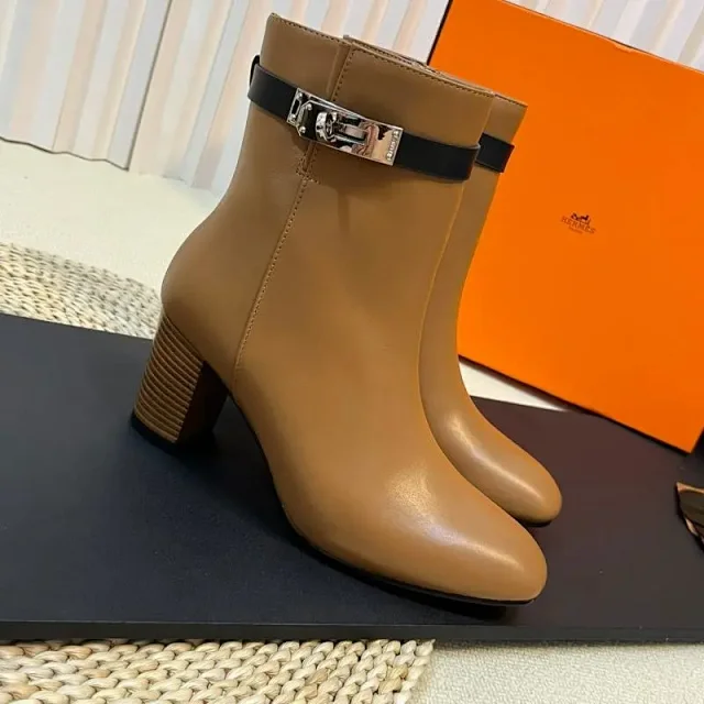 Unbranded Boots Suede Ankle with Gold-Tone Buckle and Block Heel product detail image 6