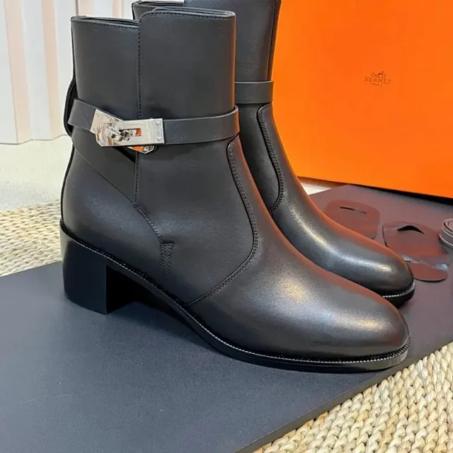 Unbranded Boots Suede Ankle with Gold-Tone Buckle and Block Heel product detail image 10