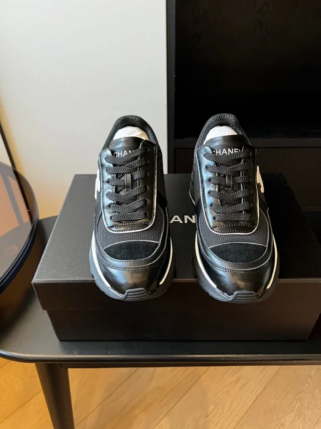 Chanel Sneakers Low-Top Lace-Up product detail image 2