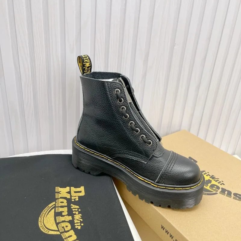 Dr. Martens Boots Fur-Lined Lace-Up Platform — 7