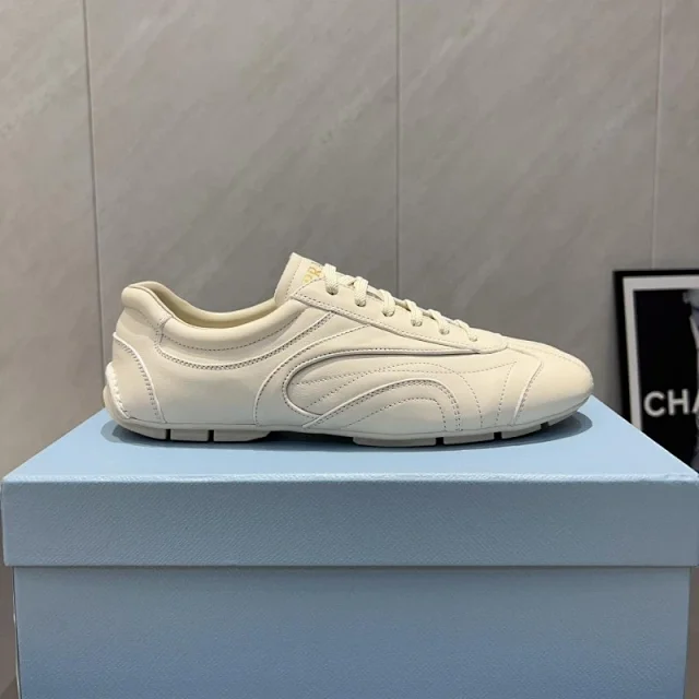 Prada Sneakers Low-Top Leather product detail image 1