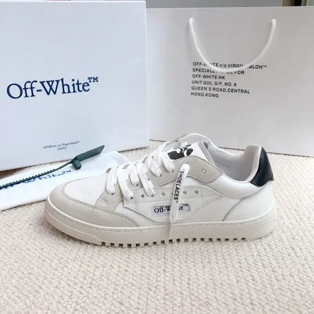 Off-White Sneakers Out Of Office low-top product detail image 3