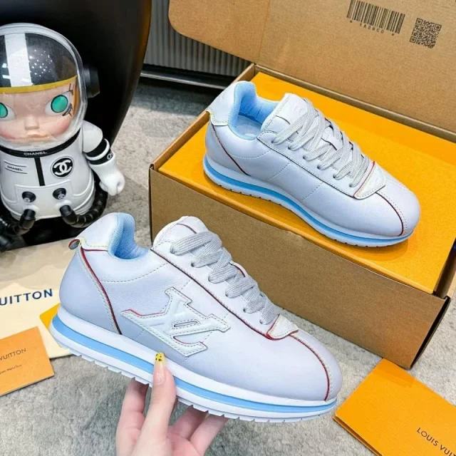 Louis Vuitton Sneakers LV Trainer Monogram product detail image 9