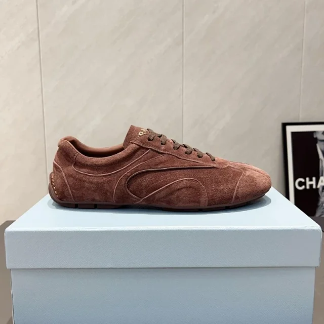 Prada Sneakers Low-Top Leather product detail image 5
