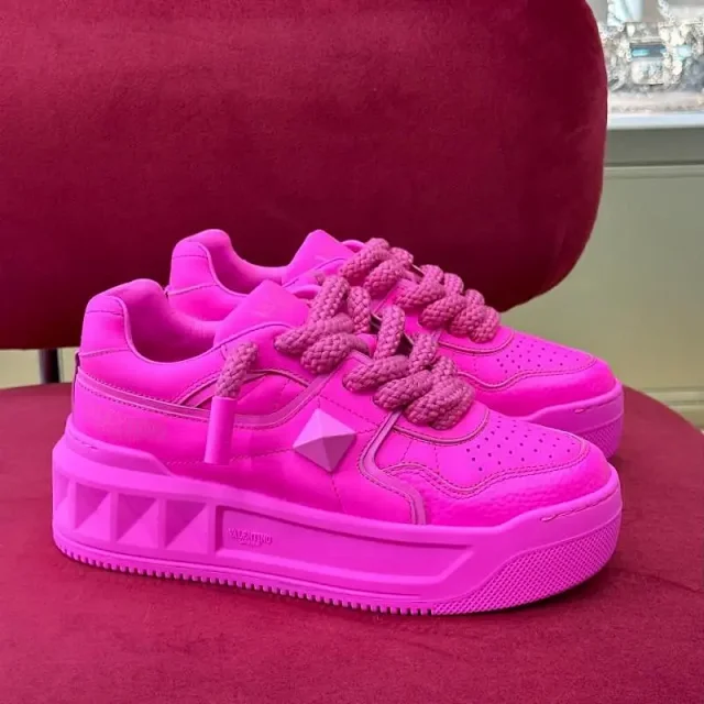 Valentino Garavani Sneakers One Stud low-top product detail image 19