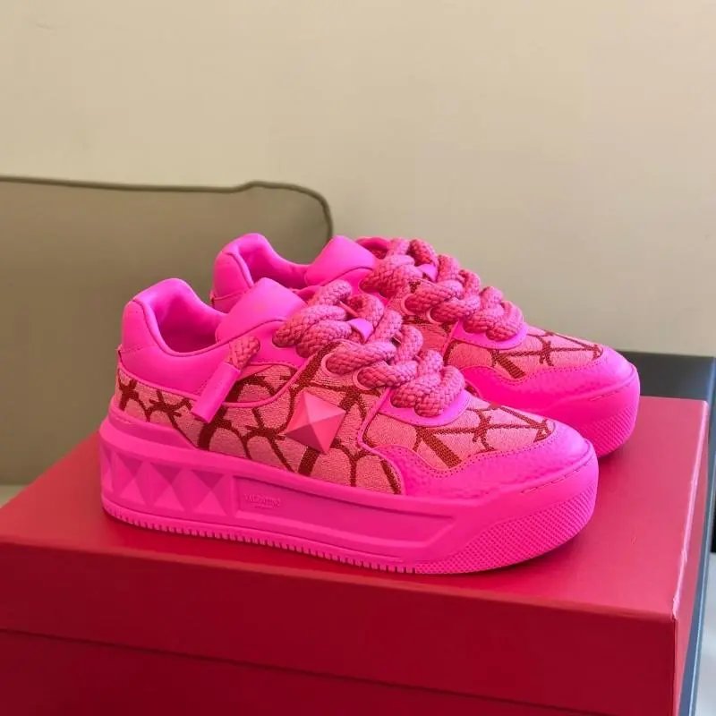 Valentino Garavani Sneakers One Stud low-top — 12