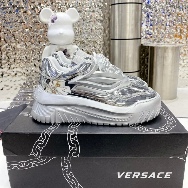 Versace Sneakers Chunky lace-up with sculpted side panels product detail image 3