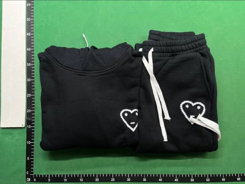 Play Comme des Garçons Heart Embroidery Sweatpants Beige - 6