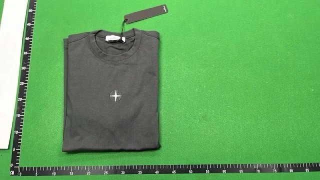 Stone Island T-shirt: seller detail photo 4
