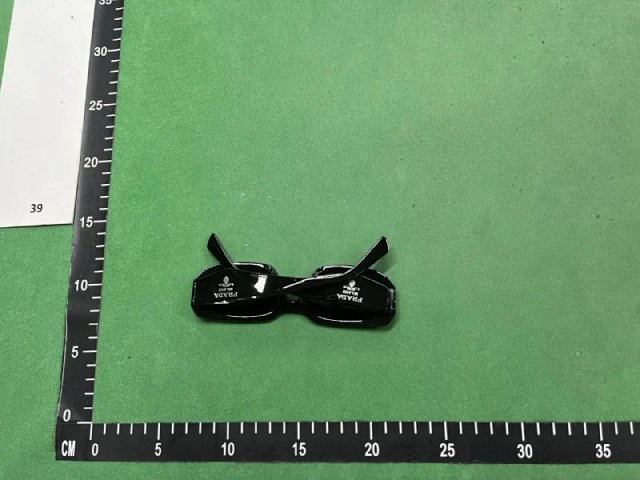 Prada Glasses: seller detail photo 5