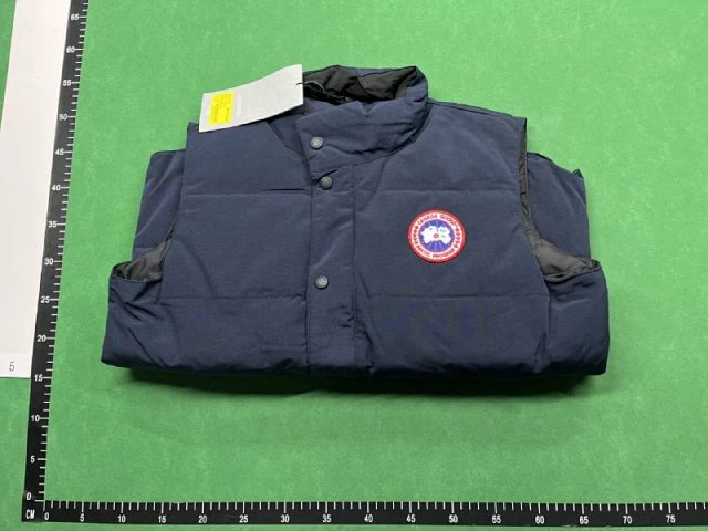 Moncler down jacket: seller detail photo 8