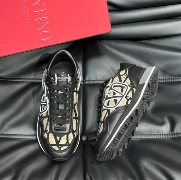 Valentino Garavani Sneakers VLogo camouflage lace-up product detail image 8