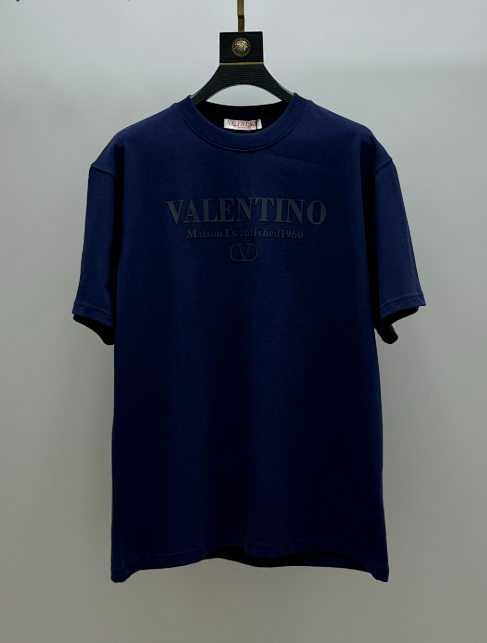 Valentino Logo Print Burgundy T-Shirt product detail 17 in Litbuy spreadsheet finds