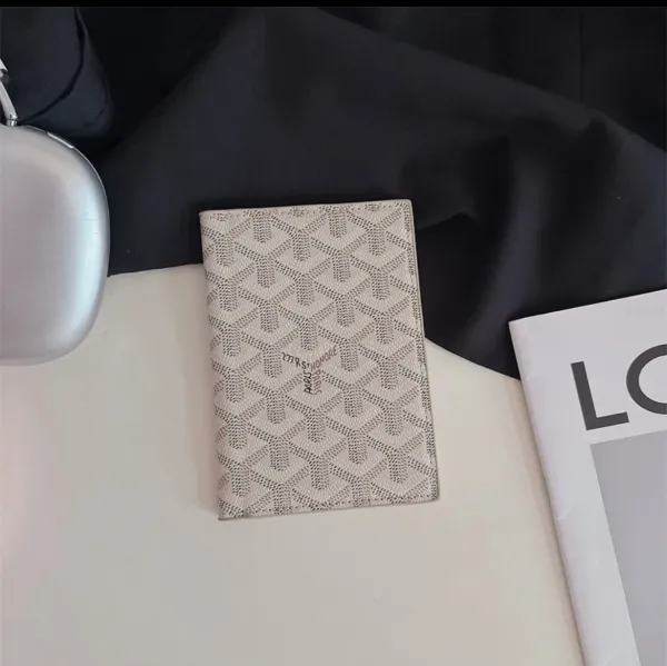 Goyard Saint Louis Passport Holder Beige Canvas - 1