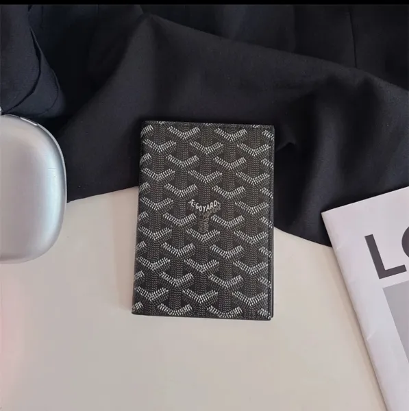 Goyard Saint Sulpice Passport Cover Black and White Chevron - 1