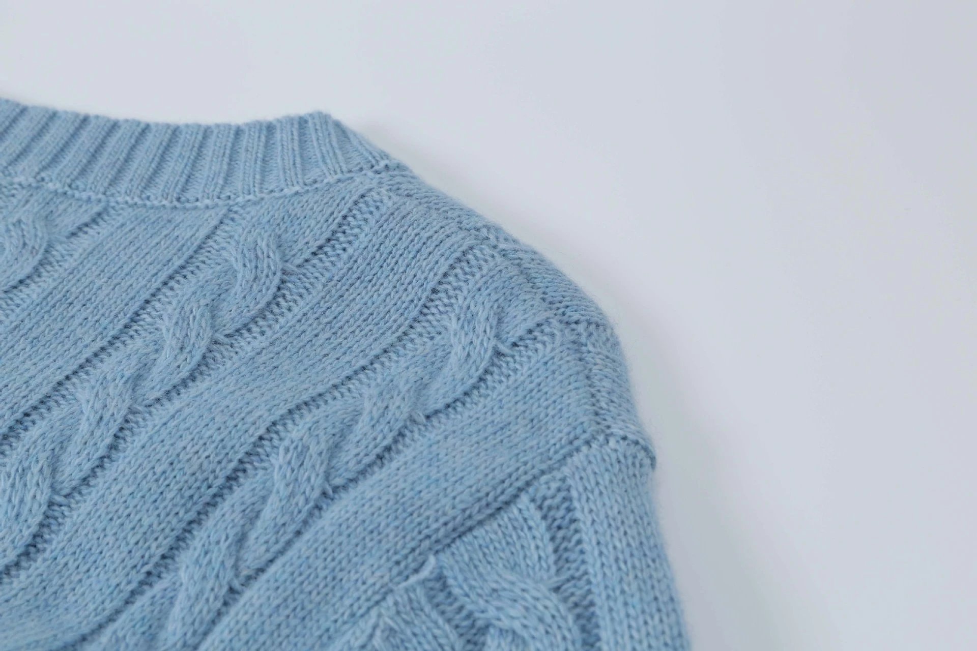 Fashion and versatile sweaters for autumn and winter 01 9