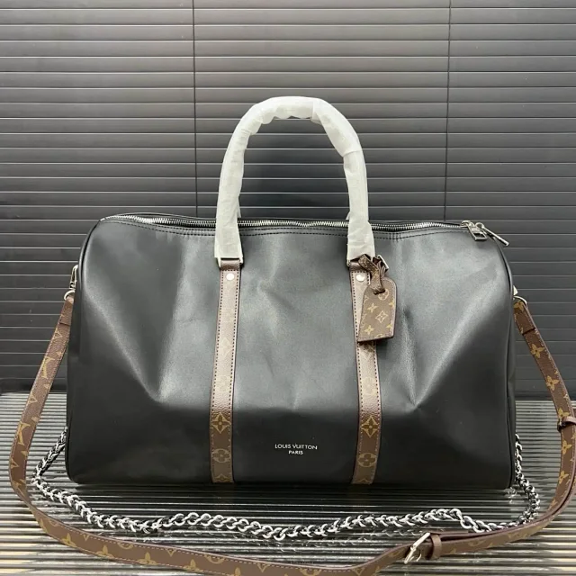 Louis Vuitton Travel Bags Monogram duffel bag with top handles and detachable shoulder strap product detail image 10