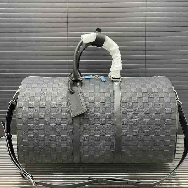 Louis Vuitton Travel Bags Monogram duffel bag with top handles and detachable shoulder strap product detail image 11
