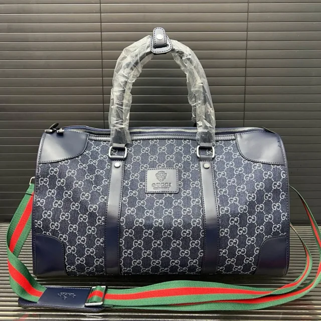 Louis Vuitton Travel Bags Monogram duffel bag with top handles and detachable shoulder strap product detail image 13