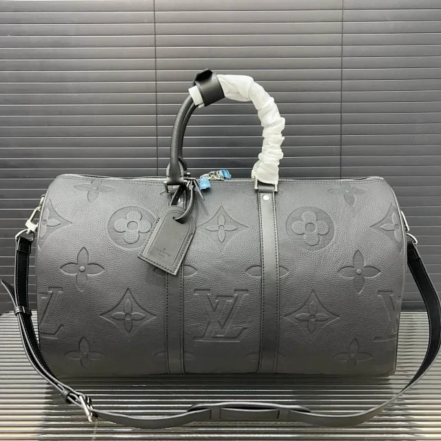 Louis Vuitton Travel Bags Monogram duffel bag with top handles and detachable shoulder strap product detail image 12