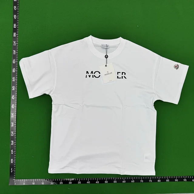 Moncler T-Shirts Short-Sleeve Logo Graphic T-Shirt product detail image 8