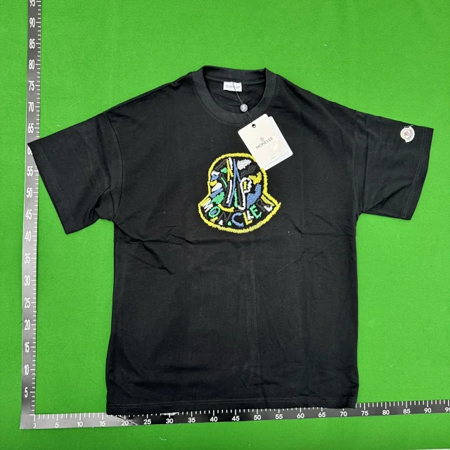 Moncler T-Shirts Short-Sleeve Logo Graphic T-Shirt product detail image 6
