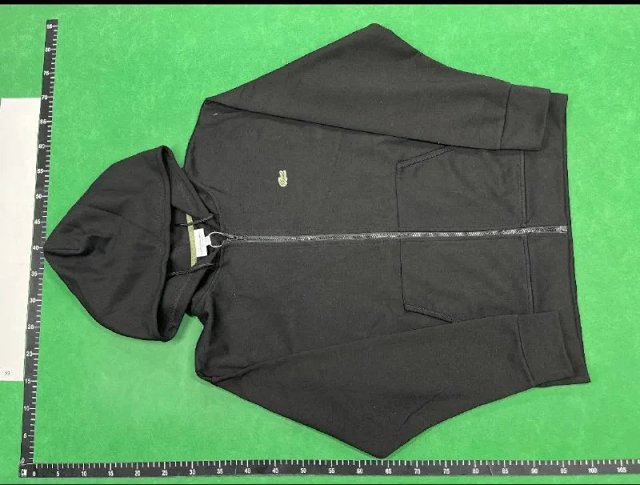 Lacoste: seller detail photo 4