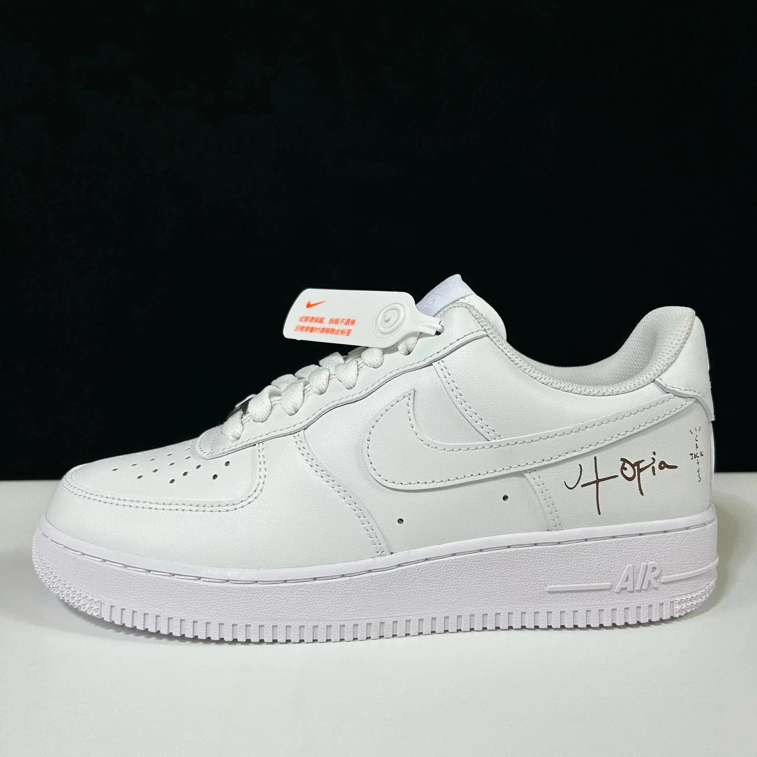 travis scott af1 white
