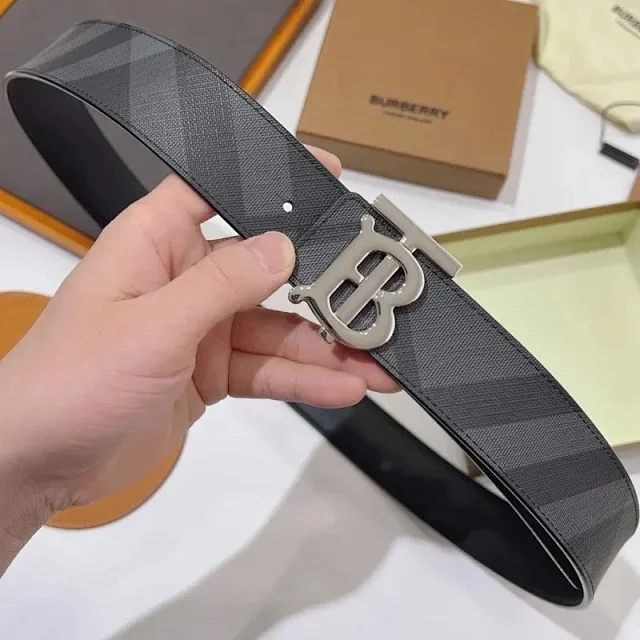 Burberry Belts TB Monogram Buckle Check Belt product detail image 10