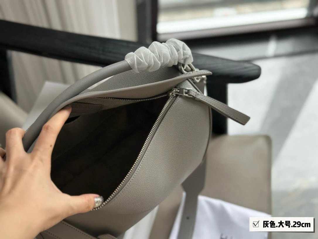 Loewe Puzzle Bag