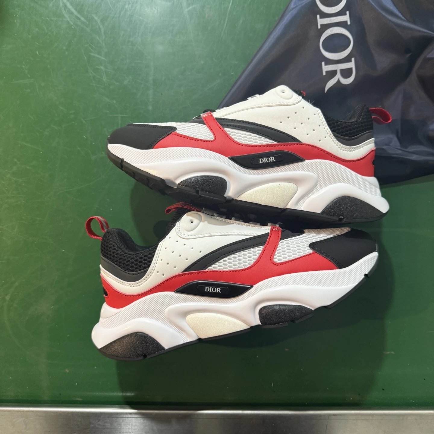 H360 White Red Black