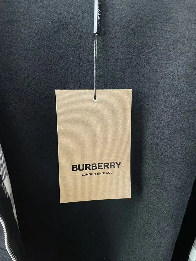 Burberry Hoodies & Sweatshirts Zip-Up Hooded Sweatshirt with Embroidered Equestrian Knight Logo product detail image 25