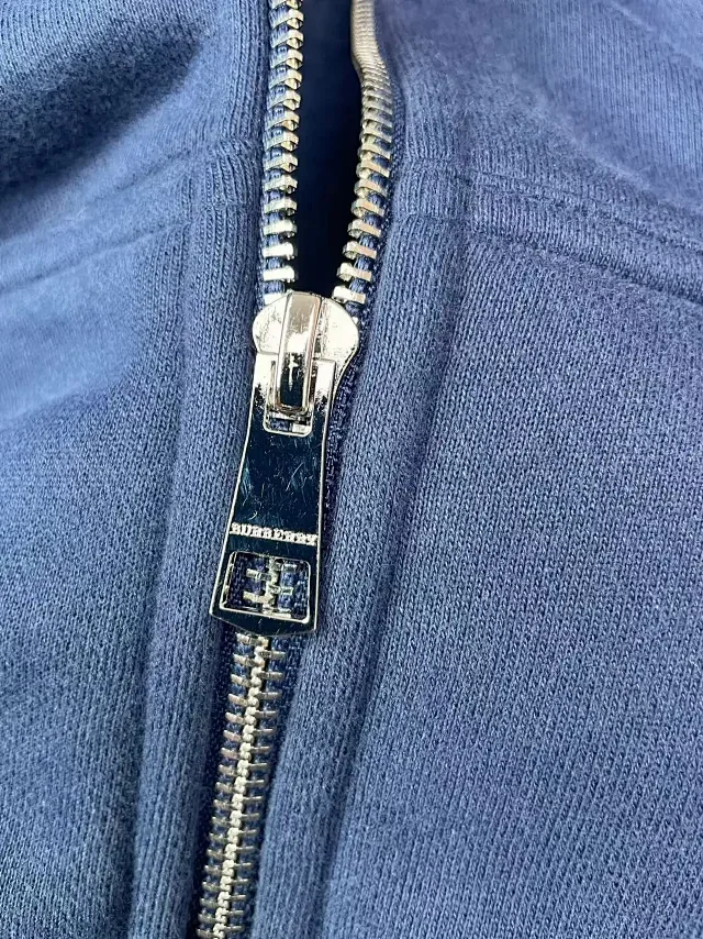 Burberry Hoodies & Sweatshirts Zip-Up Hooded Sweatshirt with Embroidered Equestrian Knight Logo product detail image 23