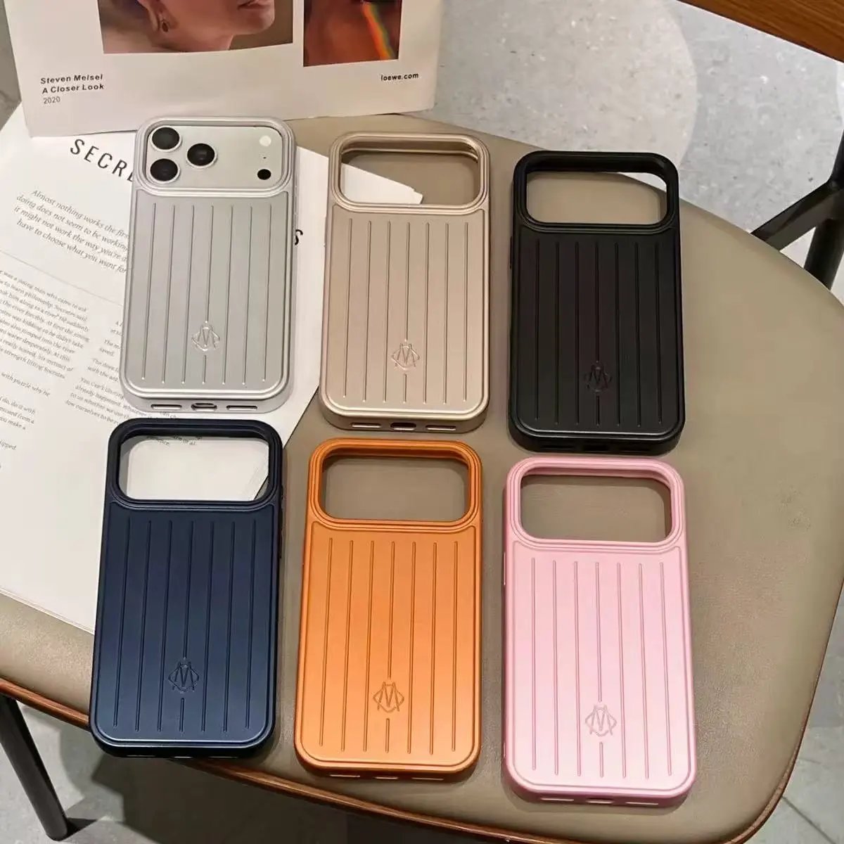Luggage and phone case made of Rimo alloy -008