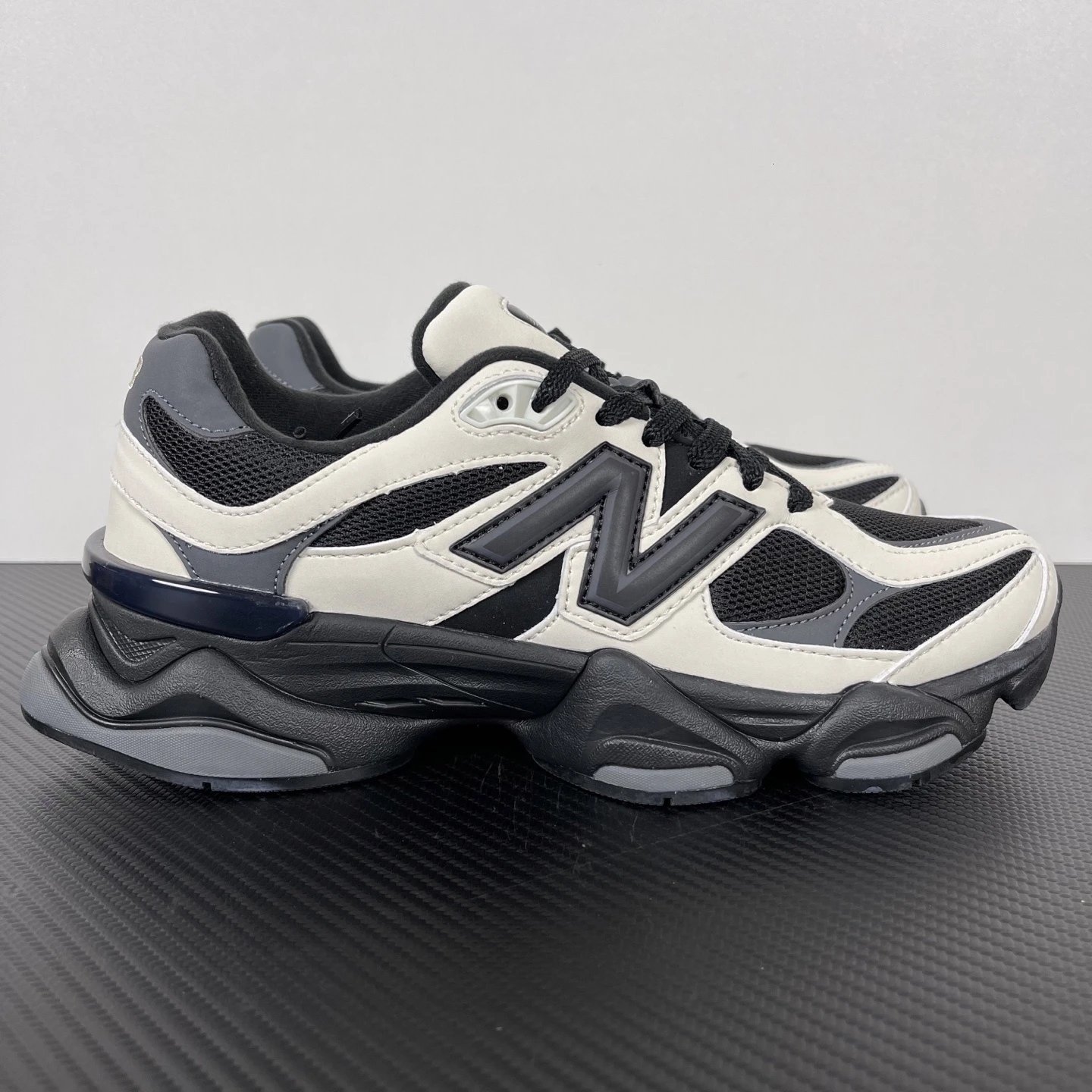 New Balance 9060 Low Black Sea Salt U9060PH