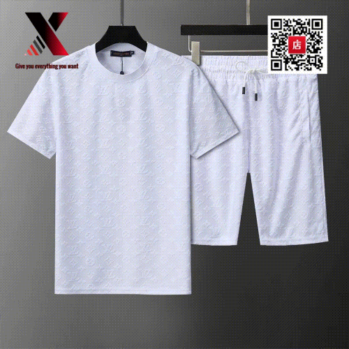 Louis Vuitton Monogram T-Shirt