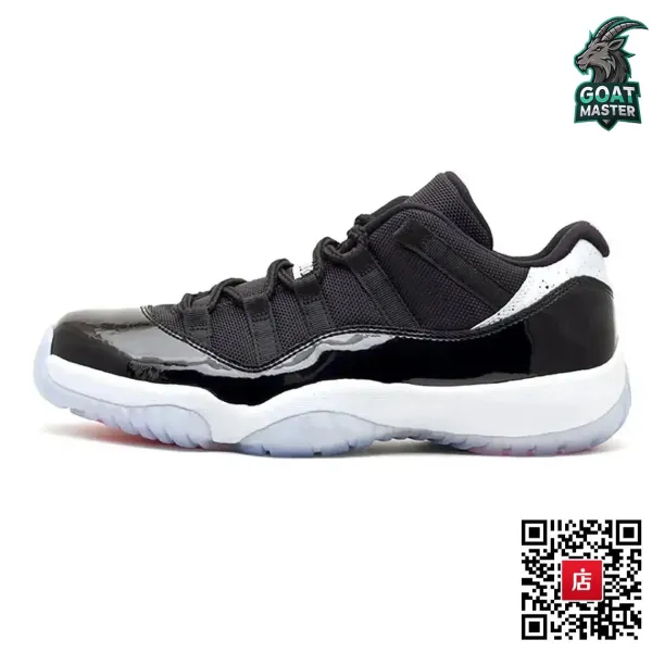 Air Jordan 11 Low White Sneakers - 6