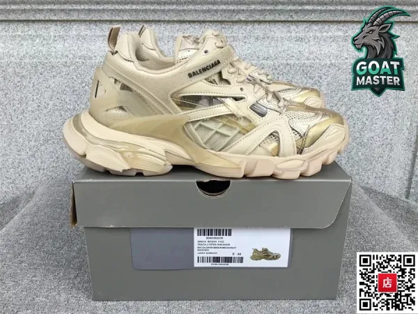 Off-White x Nike Air Monarch IV White/Black Chunky Sneakers - 9