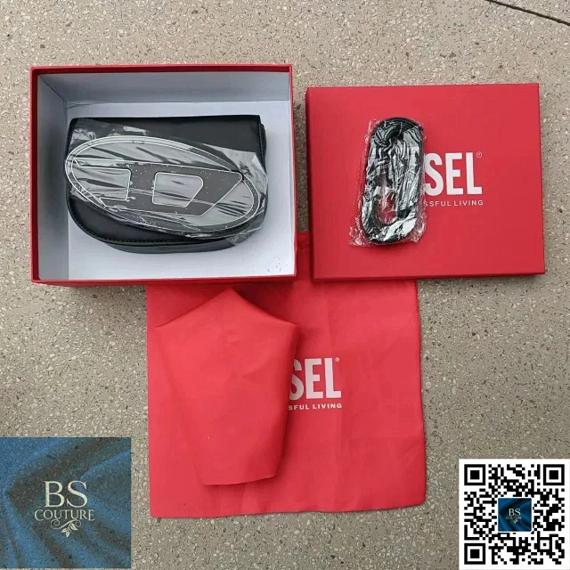 Diesel Crossbody Bags BS177 Oval Logo Bag product detail image 12