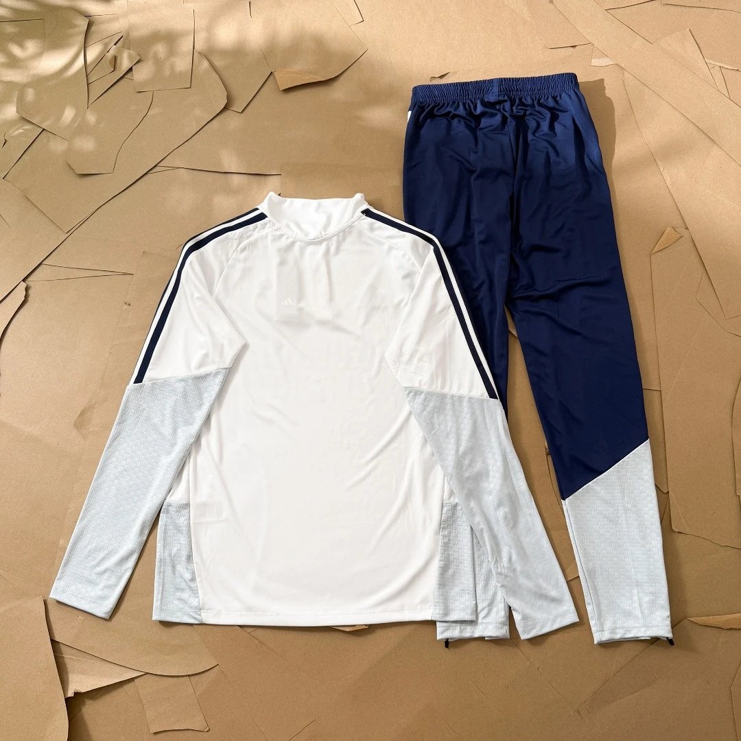 Quick-Dry Sports Half-Zip Long Sleeve Football Jersey photo 2