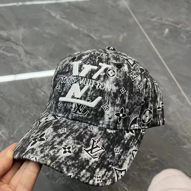 Gucci Cap: seller detail photo 9