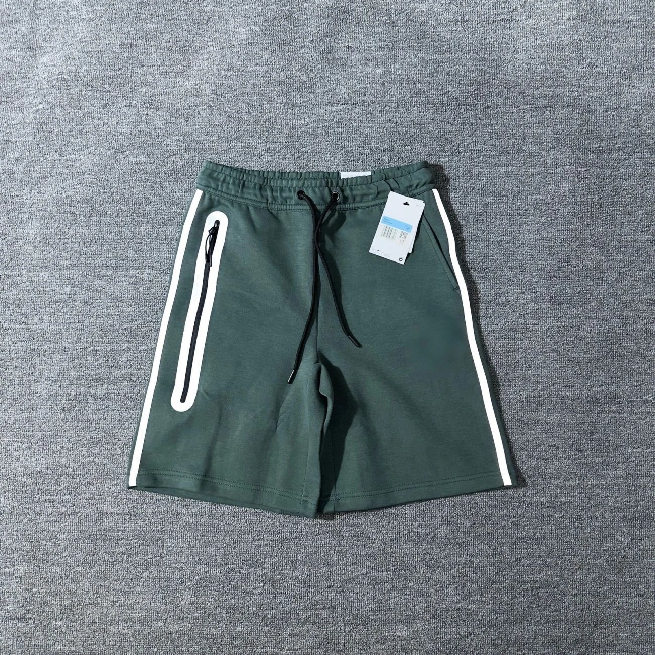 Nike Sweat Shorts Zip Pocket Green