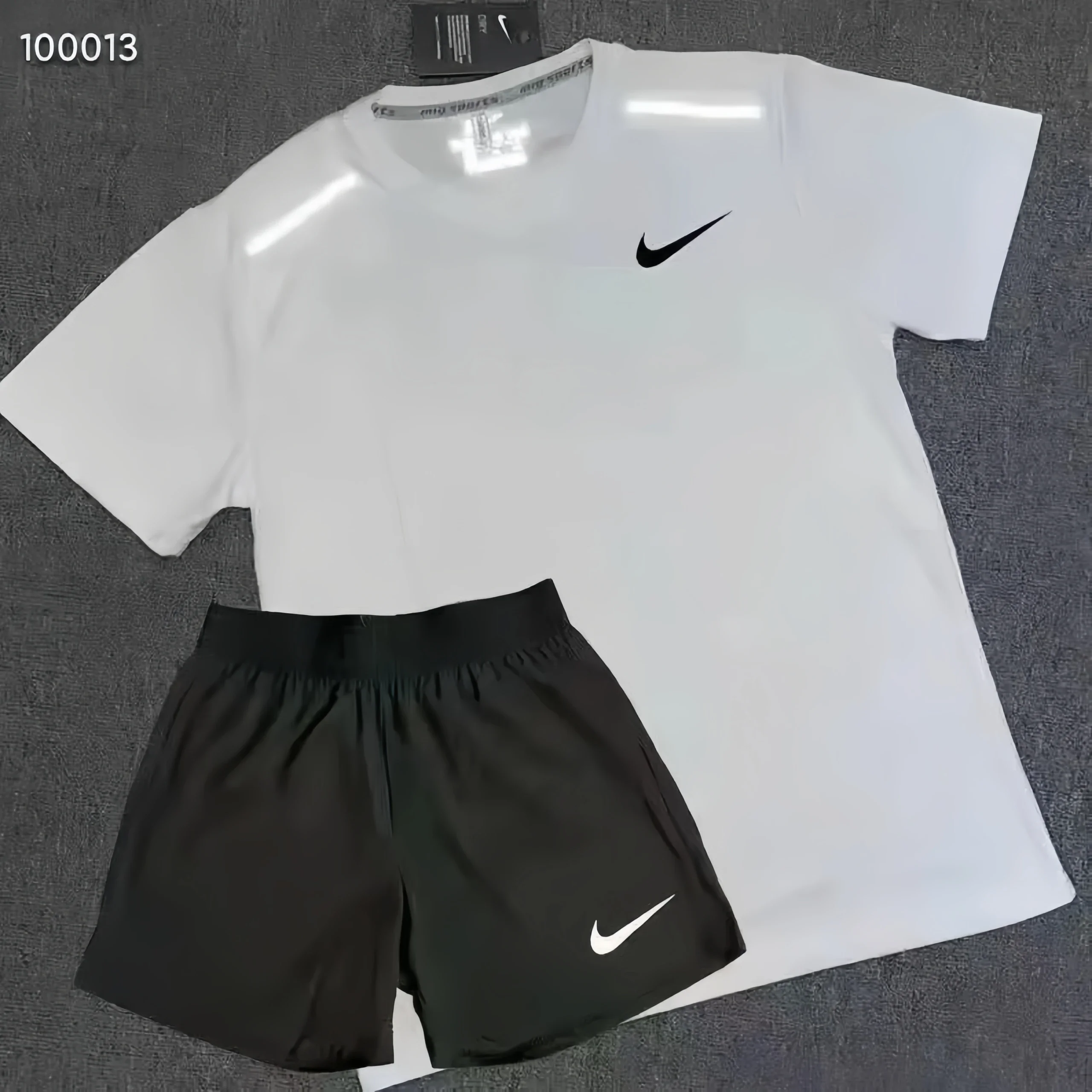 Nike Quick-Drying Reflective Running Two-Piece Set